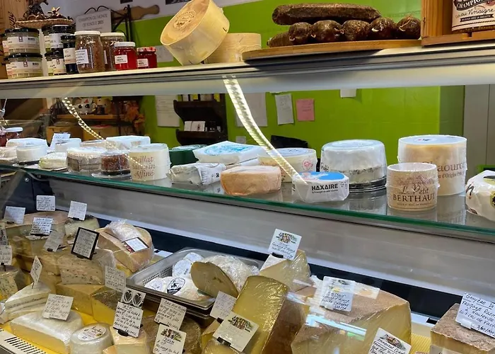 61 22 Trois Pieces A Vue Imprenable Sur Les Montagnes